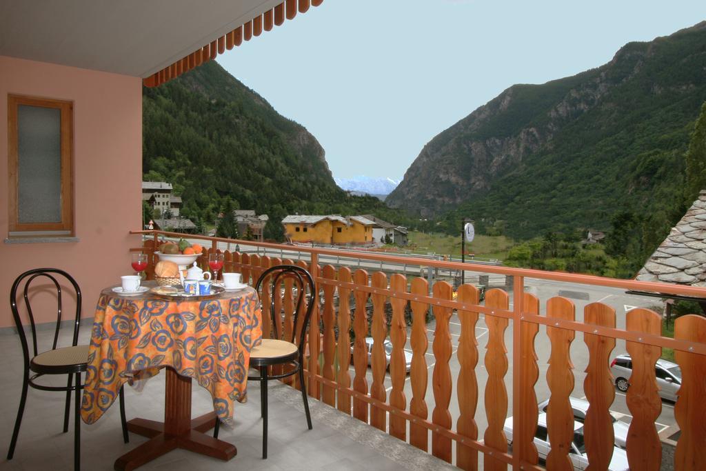 Hotel Dama Bianca Valtournenche Quarto foto